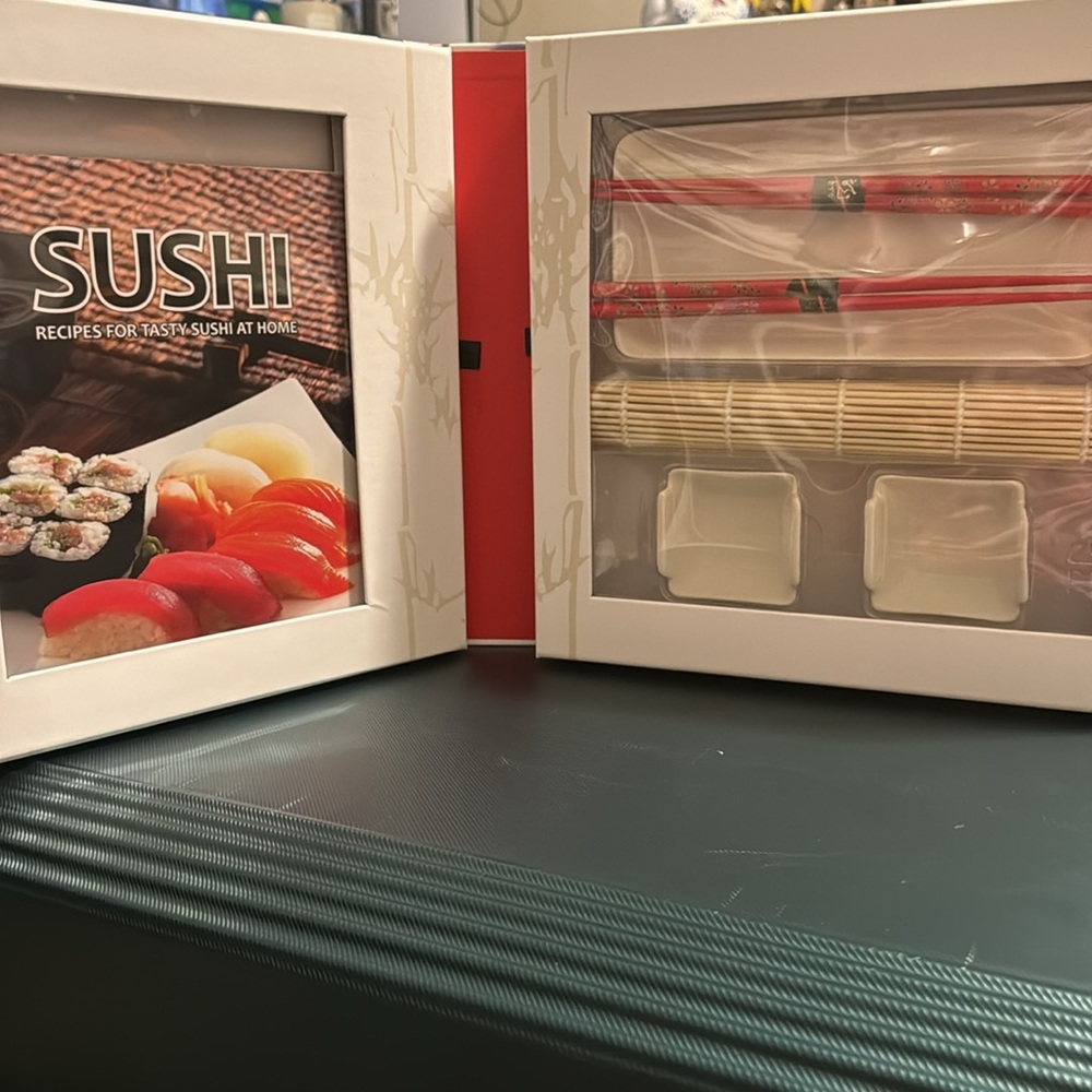 SpiceBox Introduction to Sushi Kit - Picture 3 of 6
